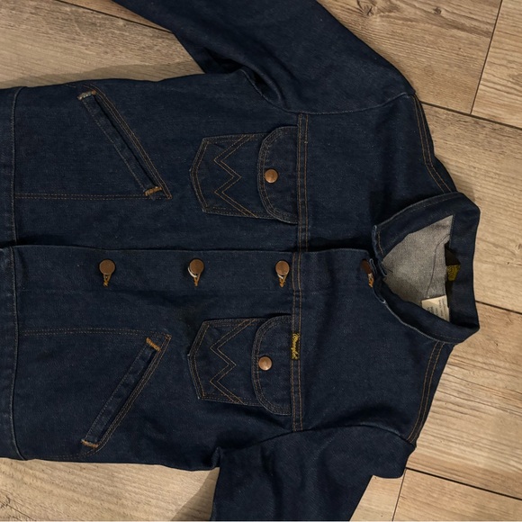 VINTAGE WRANGLERS RARE NEVER WORN 1970s DENIM TRUCKER JACKET LIKE NEW! Small - Picture 3 of 13